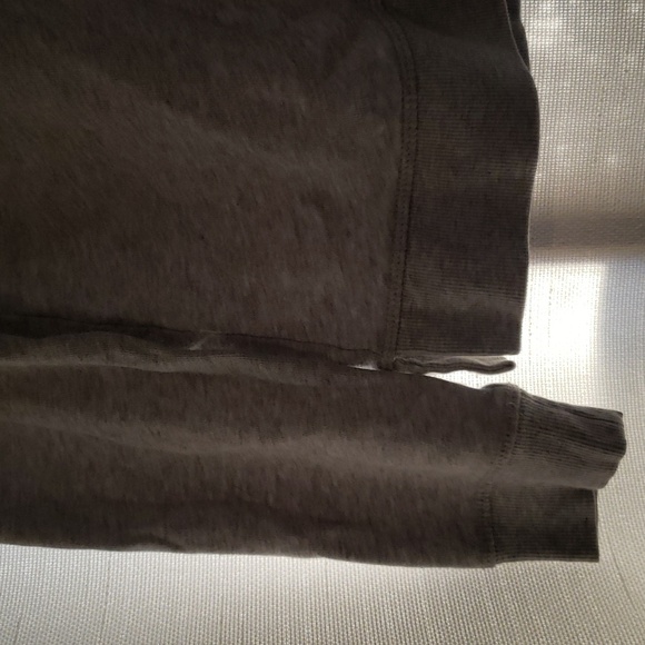 GAP Light gray hoodie size small lettering has shimmer EUC - Picture 4 of 8